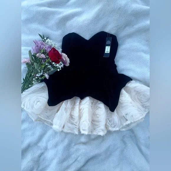 Fashion Nova Black Velvet & Rosette Mini Dress – Size M (NWT) - Picture 4 of 8